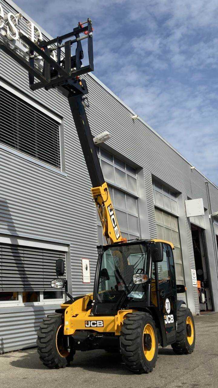 JCB