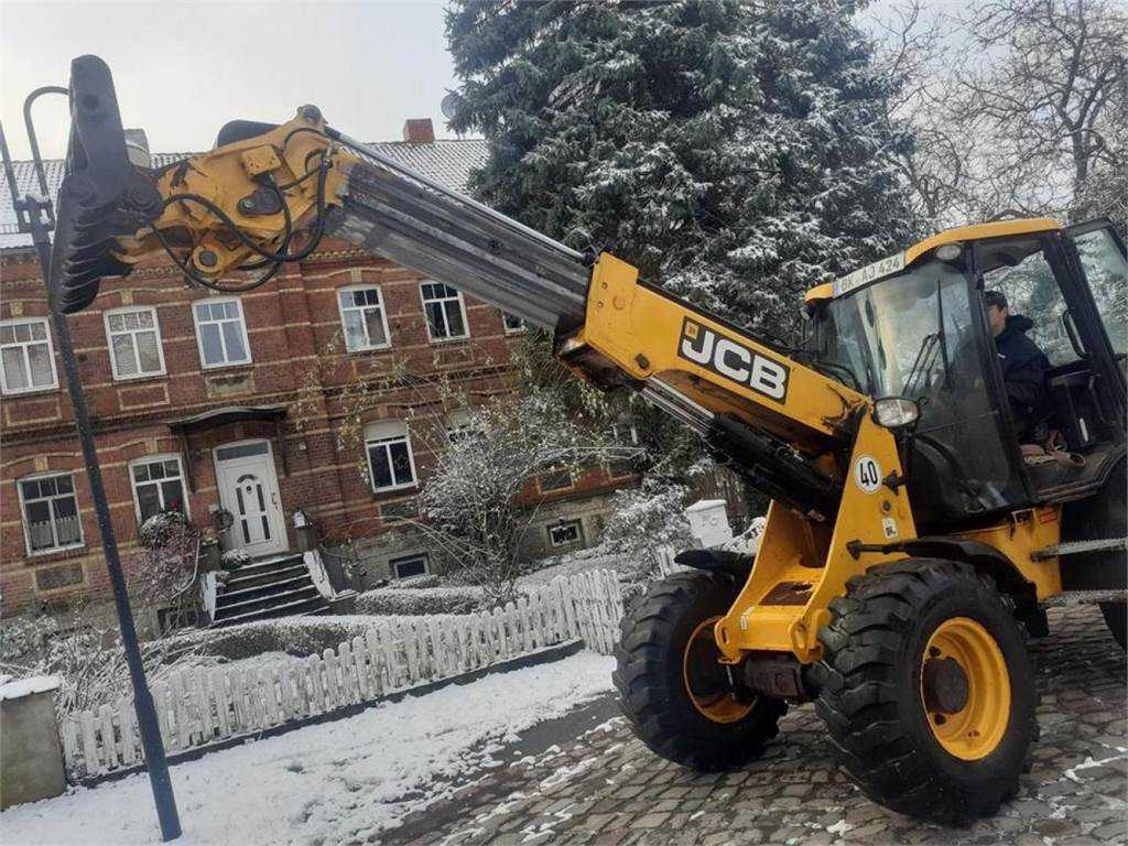 JCB