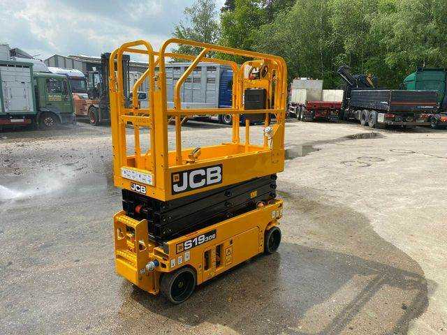 JCB
